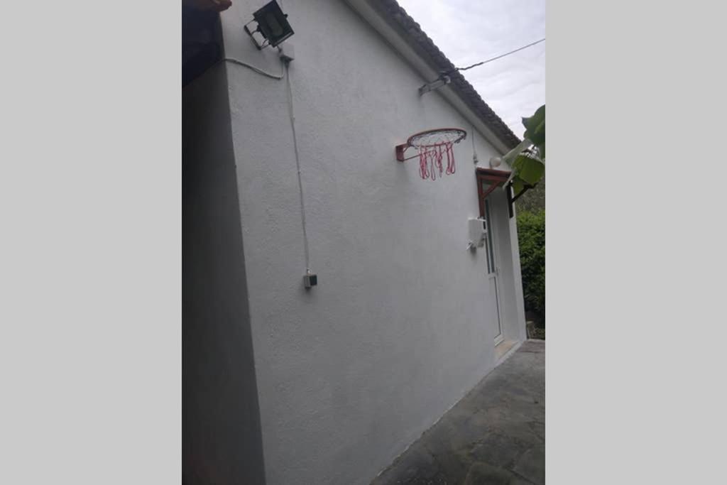 Irinis Cottage Kala Nera Bagian luar foto